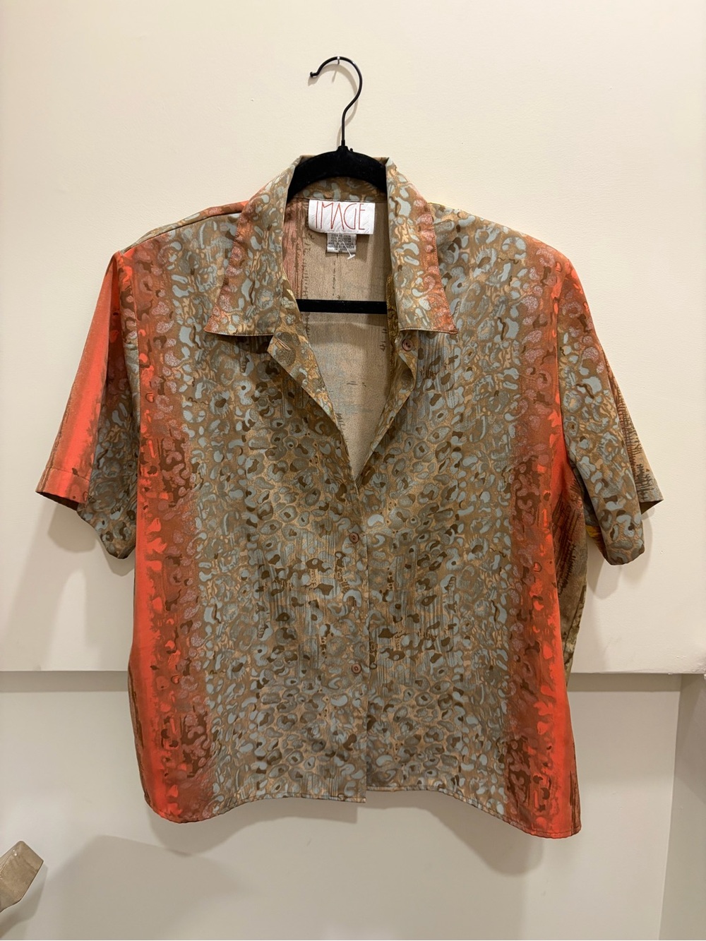 Vintage Boxy Short Sleeve Button-Up Shirt in Rust/Green Funky Print